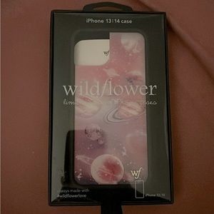 Wildflower iPhone 13/14 case never used before